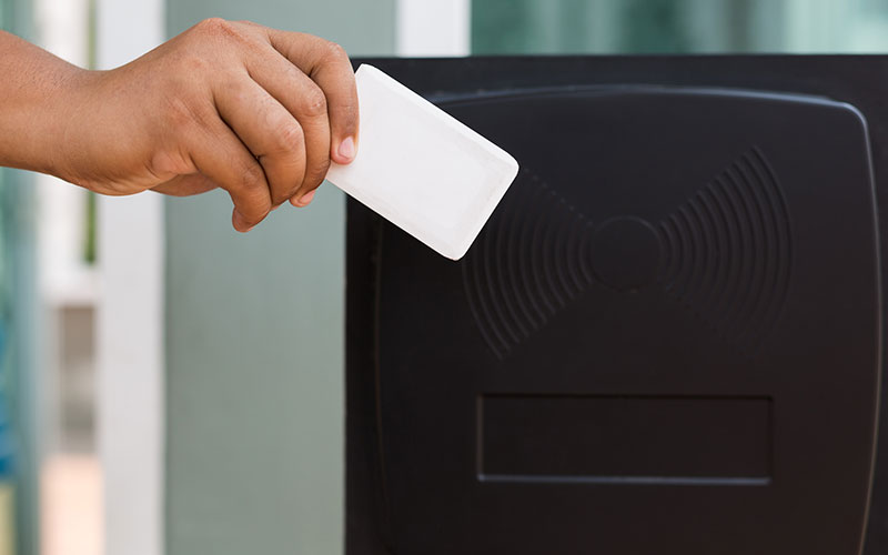 کارت تردد RFID چیست؟