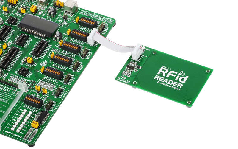 نقش تگ ها در سیستم RFID