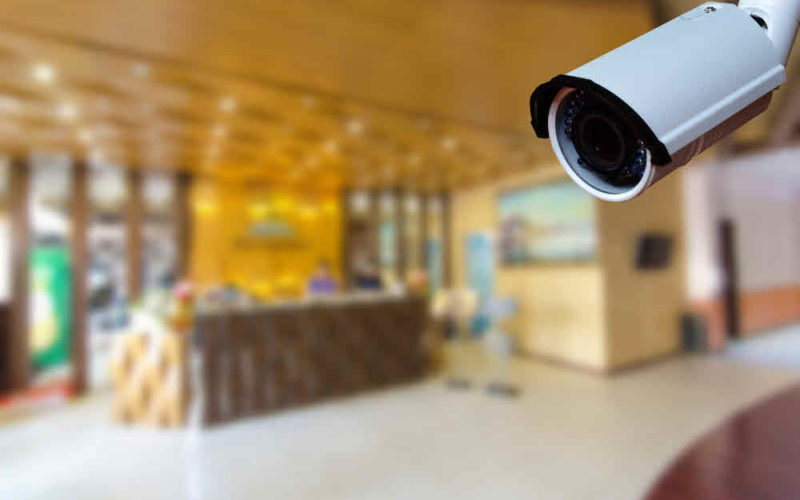 نظارت همراه با دوربین مدار بسته از مزایای قفل دیجیتال